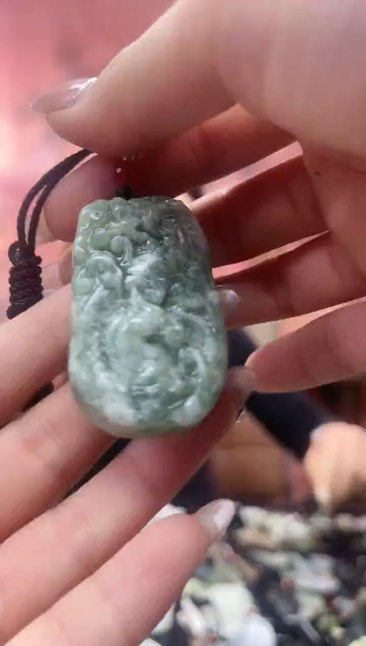 未镶嵌岫玉吊坠·