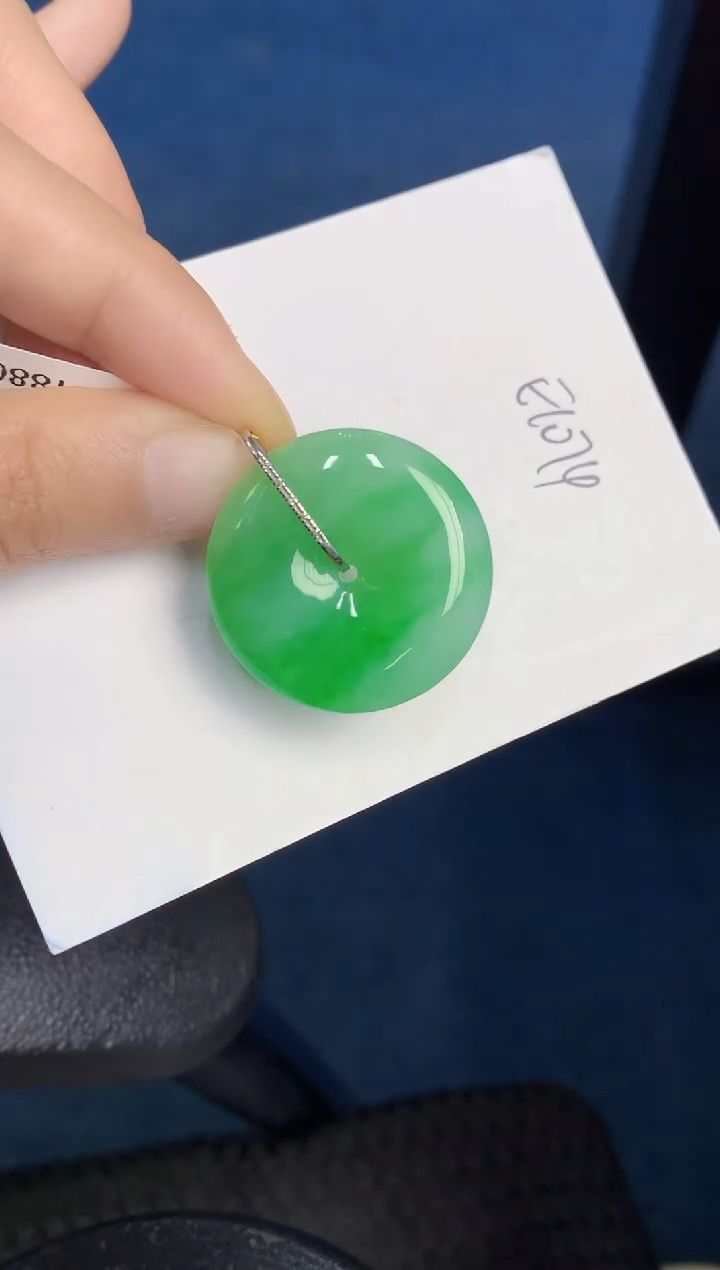 【闪购商品】翡翠颈饰18K金镶嵌000000000