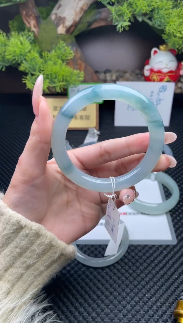 【闪购商品】翡翠手镯未镶嵌手镯