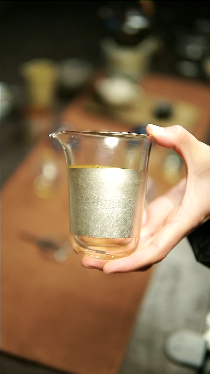 【闪购商品】王沁玻璃黄炼公道杯