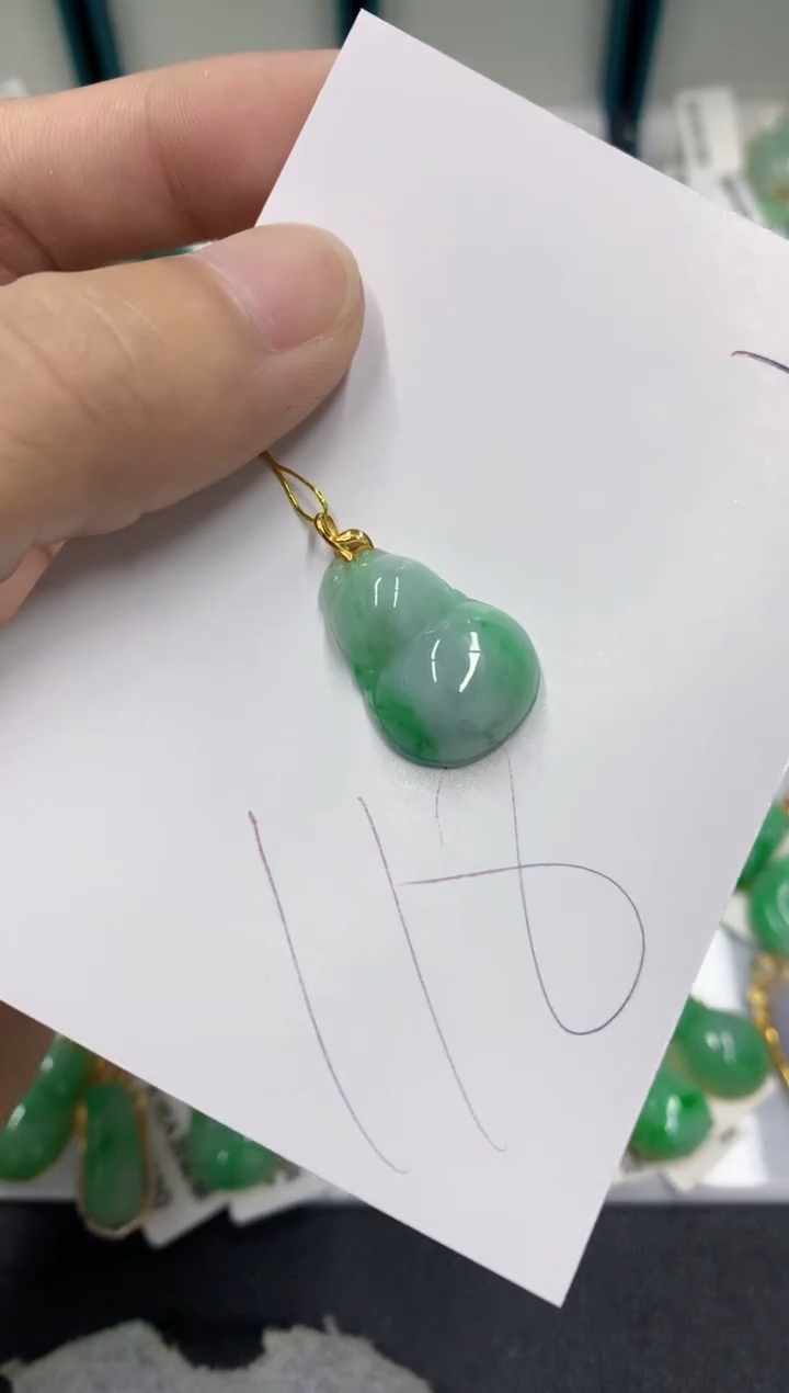 【闪购商品】翡翠颈饰18K金镶嵌翡翠
