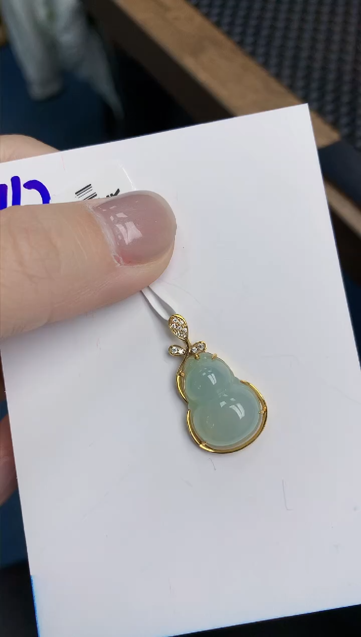 【闪购商品】翡翠挂件18K金镶嵌天然翡翠A货