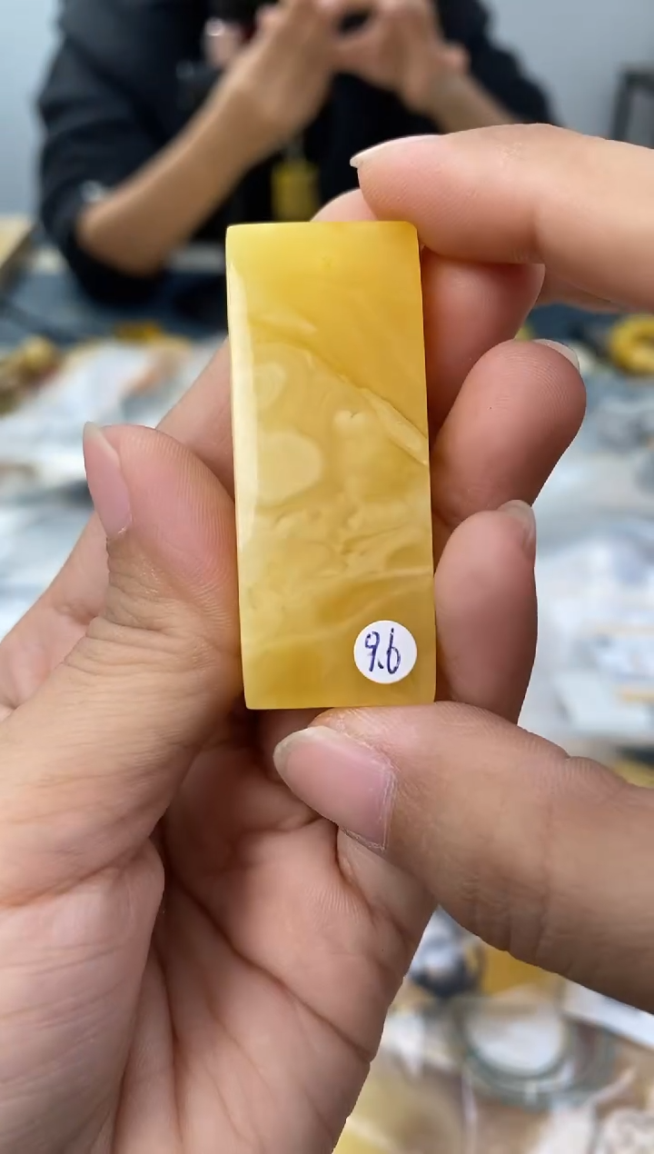 【闪购商品】琥珀裸石未镶嵌天然琥珀蜜蜡牌子