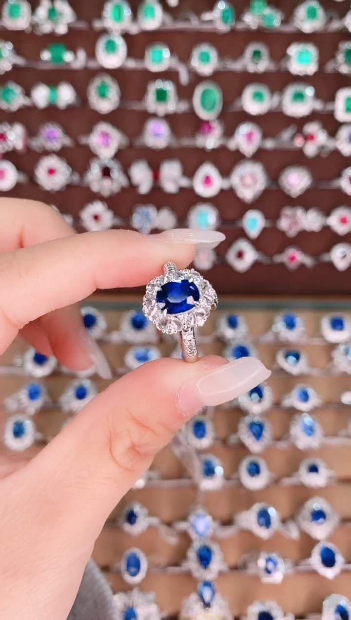 【闪购商品】蓝宝石戒指铂Pt900镶嵌1.08克拉