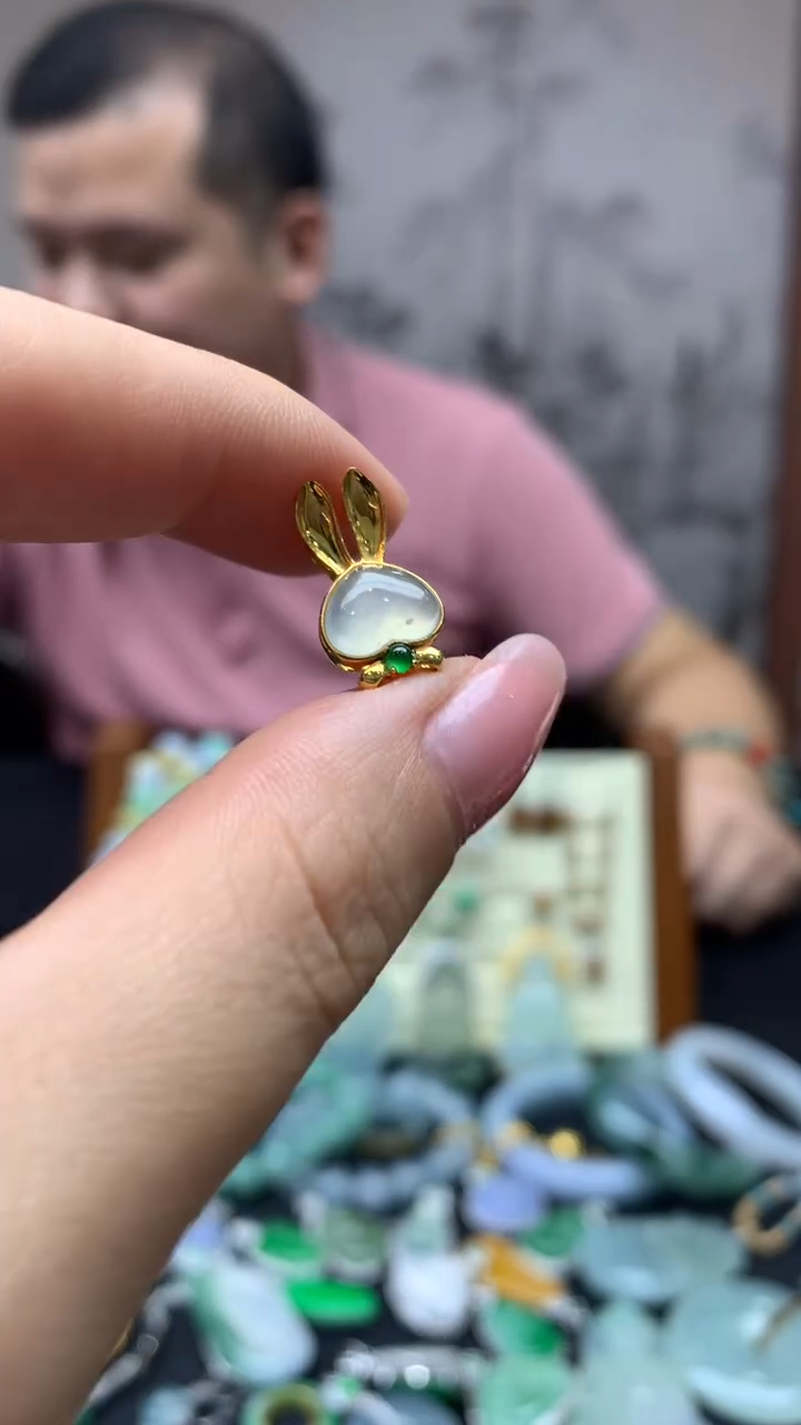 【闪购商品】翡翠颈饰18K金镶嵌28-天然翡翠