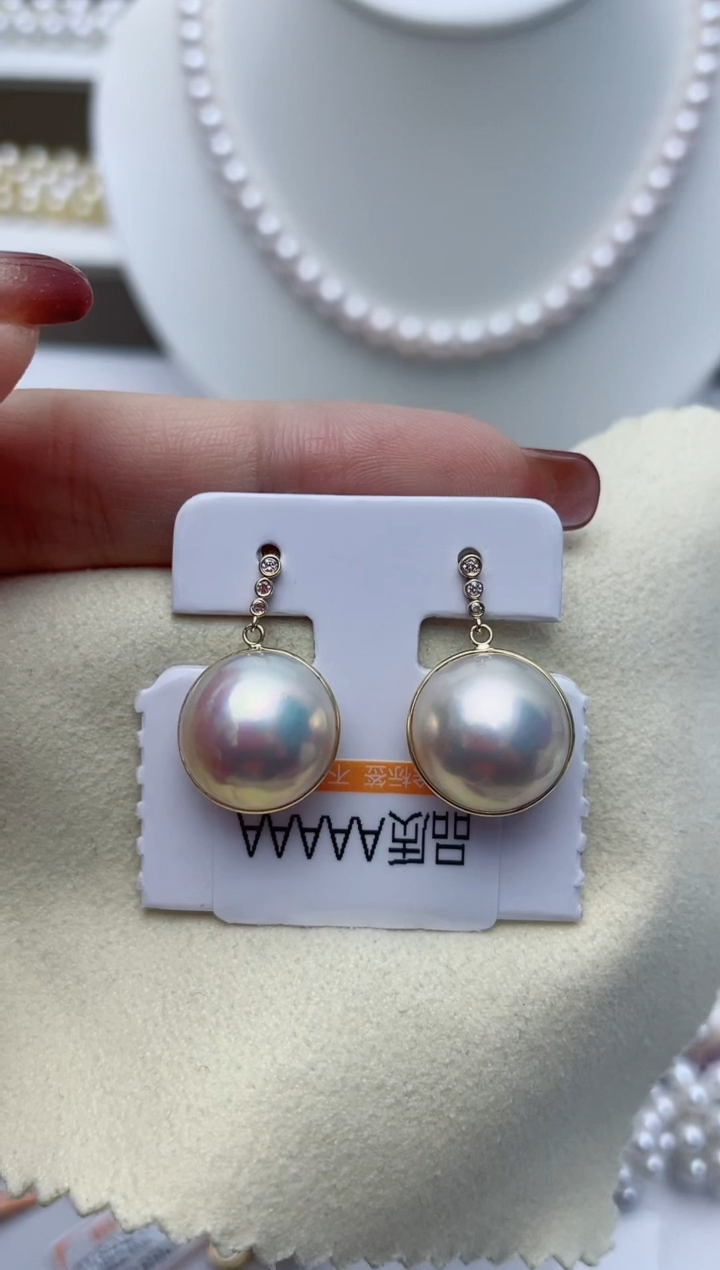 【闪购商品】拼合珍珠（马贝珠）耳饰18K金镶嵌W36