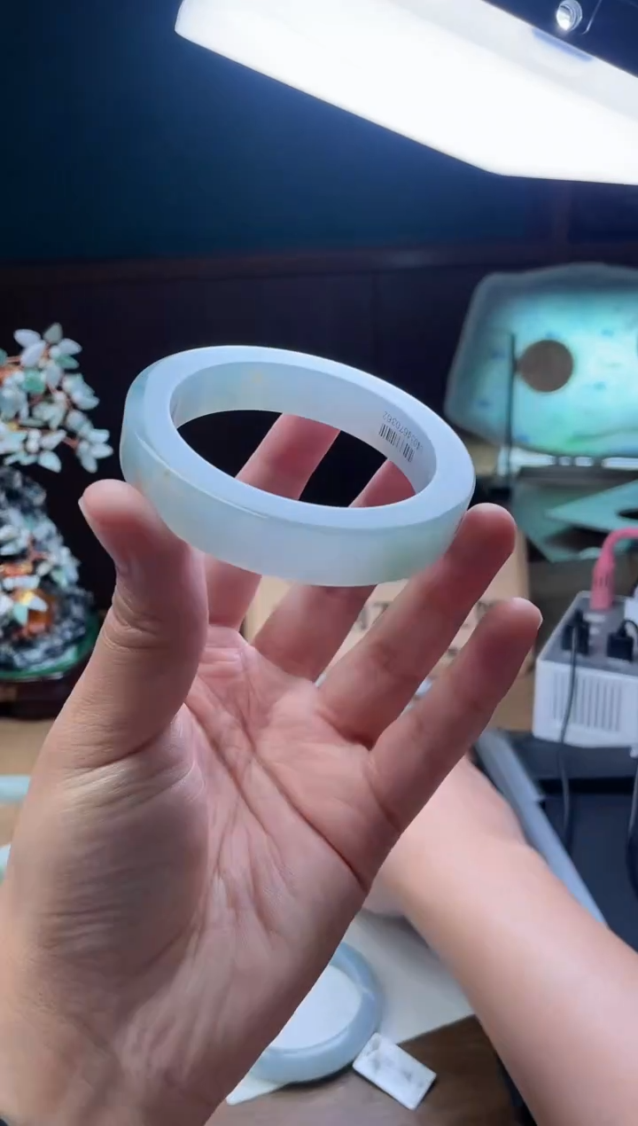 【闪购商品】定制翡翠手镯未镶嵌定制