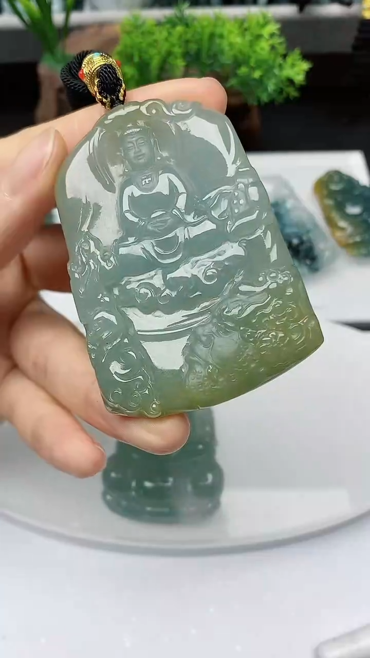 【闪购商品】翡翠颈饰未镶嵌