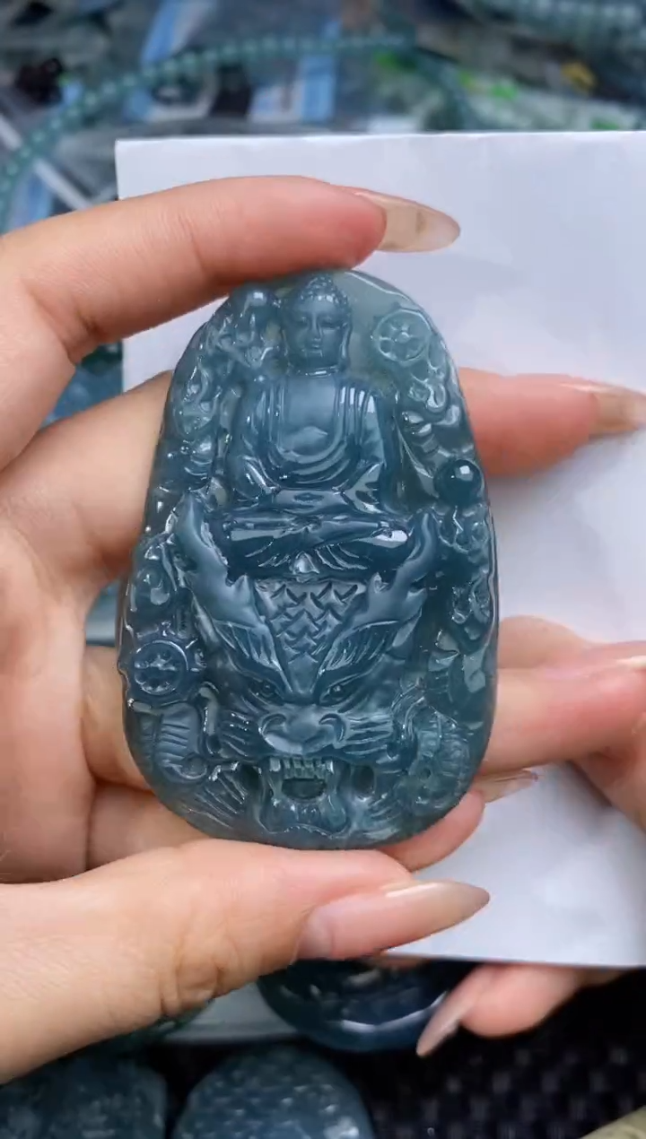 【闪购商品】翡翠颈饰未镶嵌             