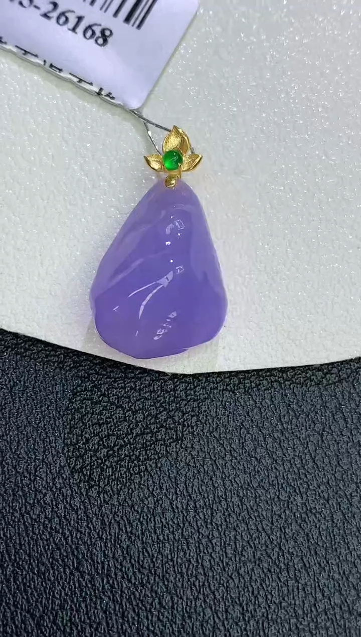 颈饰18K金镶嵌翡翠赠礼盒 麦麦
