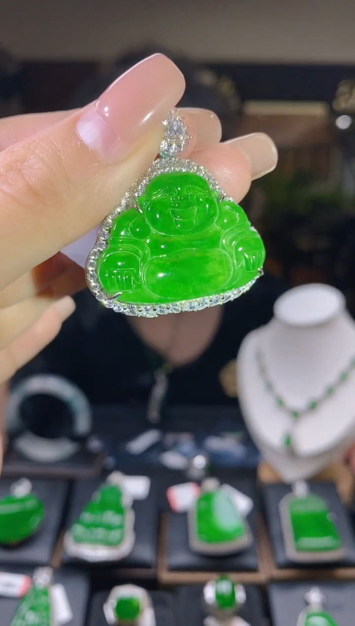 【闪购商品】翡翠吊坠(不含链)未镶嵌多样性发其一