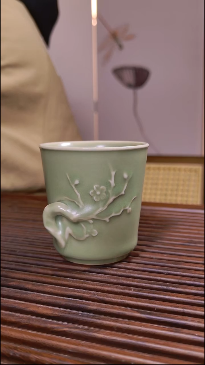 .****.和青禾豆青梅花小杯