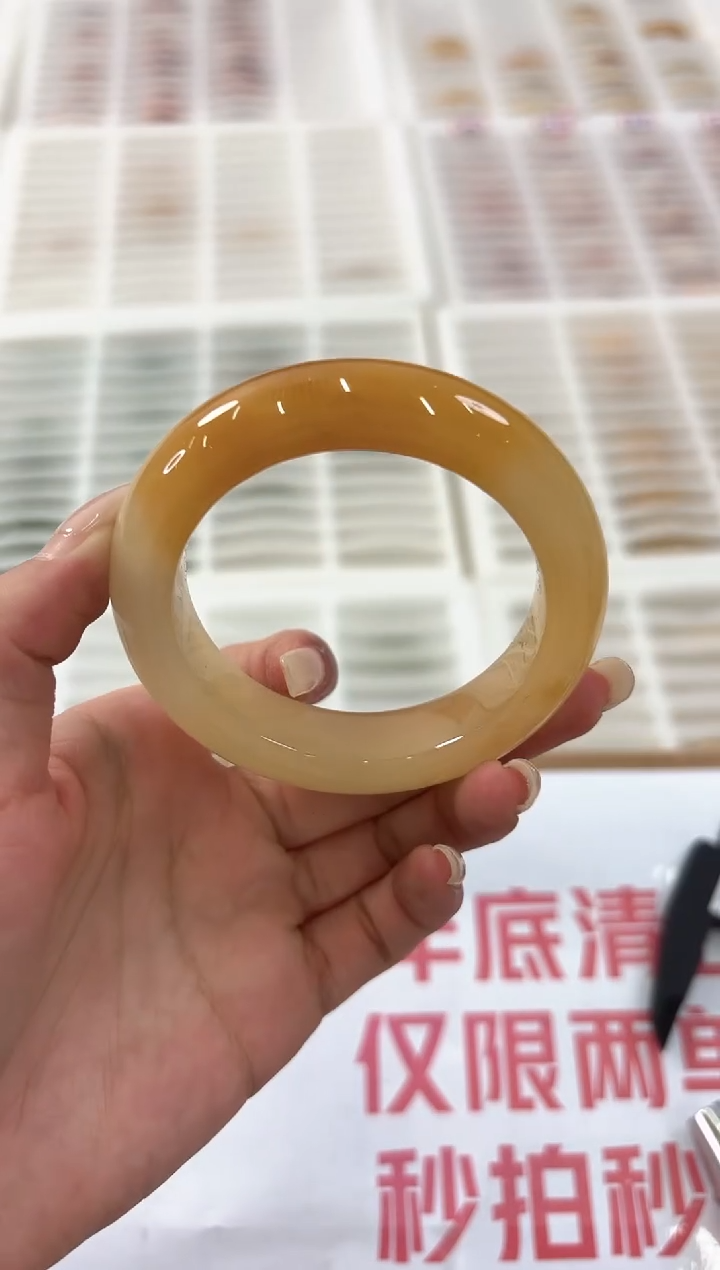 未镶嵌手镯石英质玉90-54HU