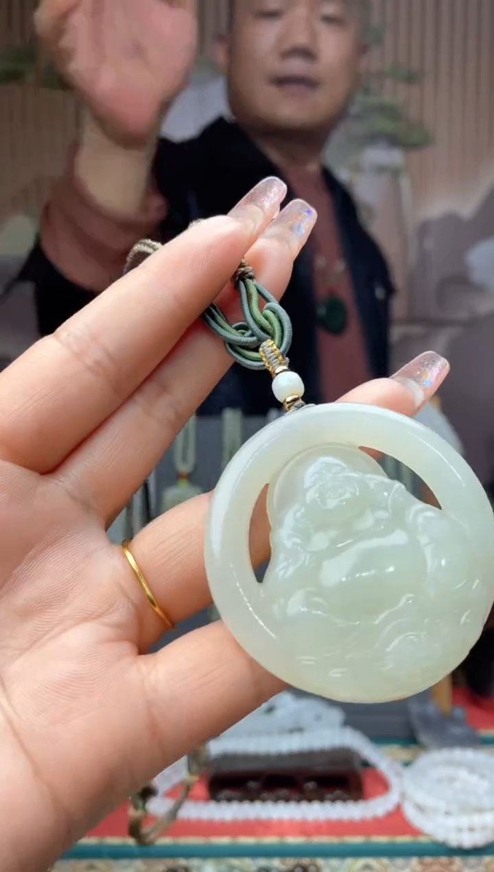 和田玉未镶嵌颈饰拍一发一