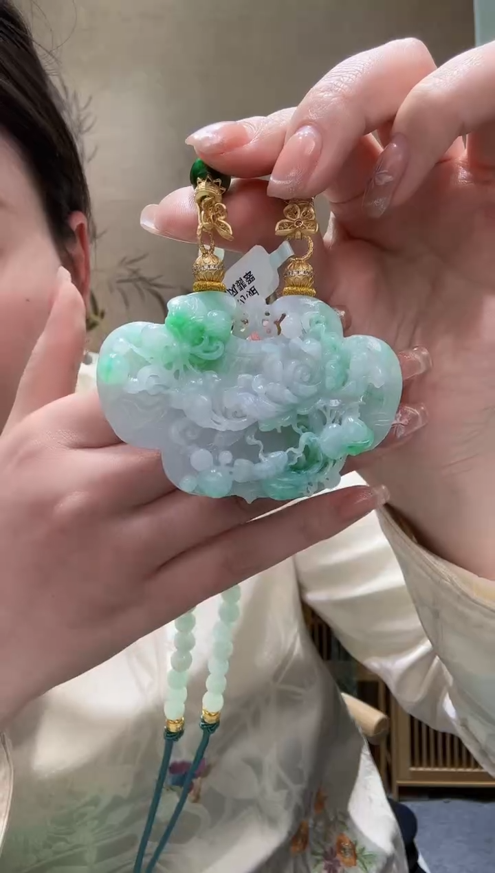 【闪购商品】翡翠颈饰未镶嵌吊坠