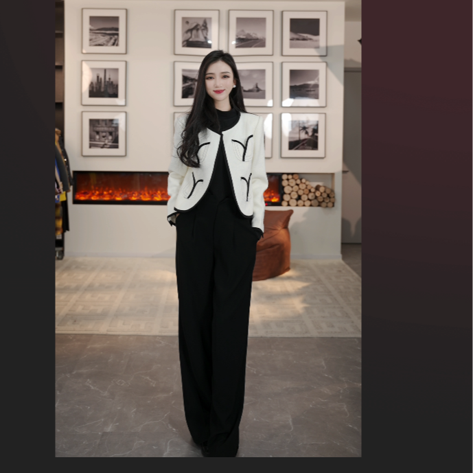 【丽公主】绵羊毛小香风设计款短外套M421305306