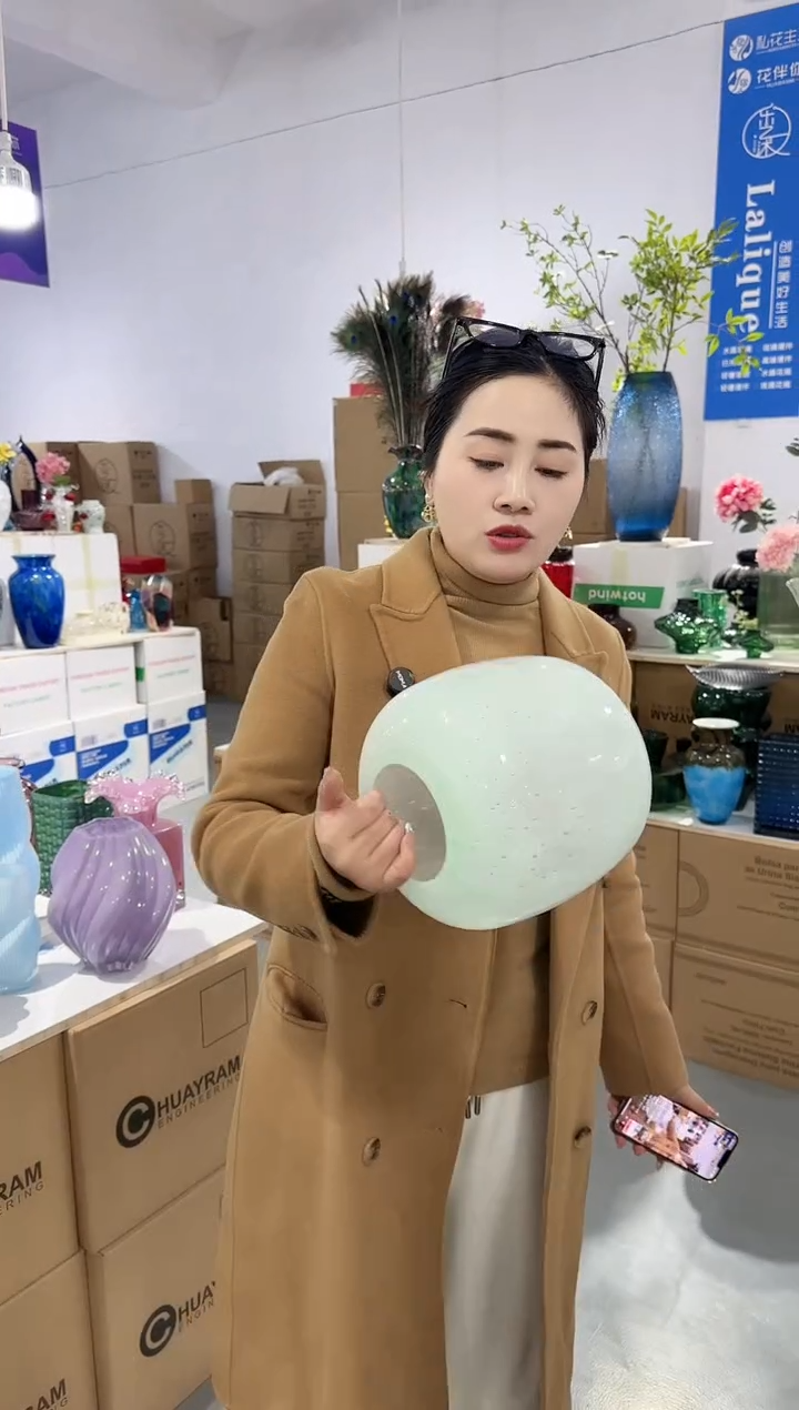 【闪购商品】玻璃安琪花瓶微瑕-980Z