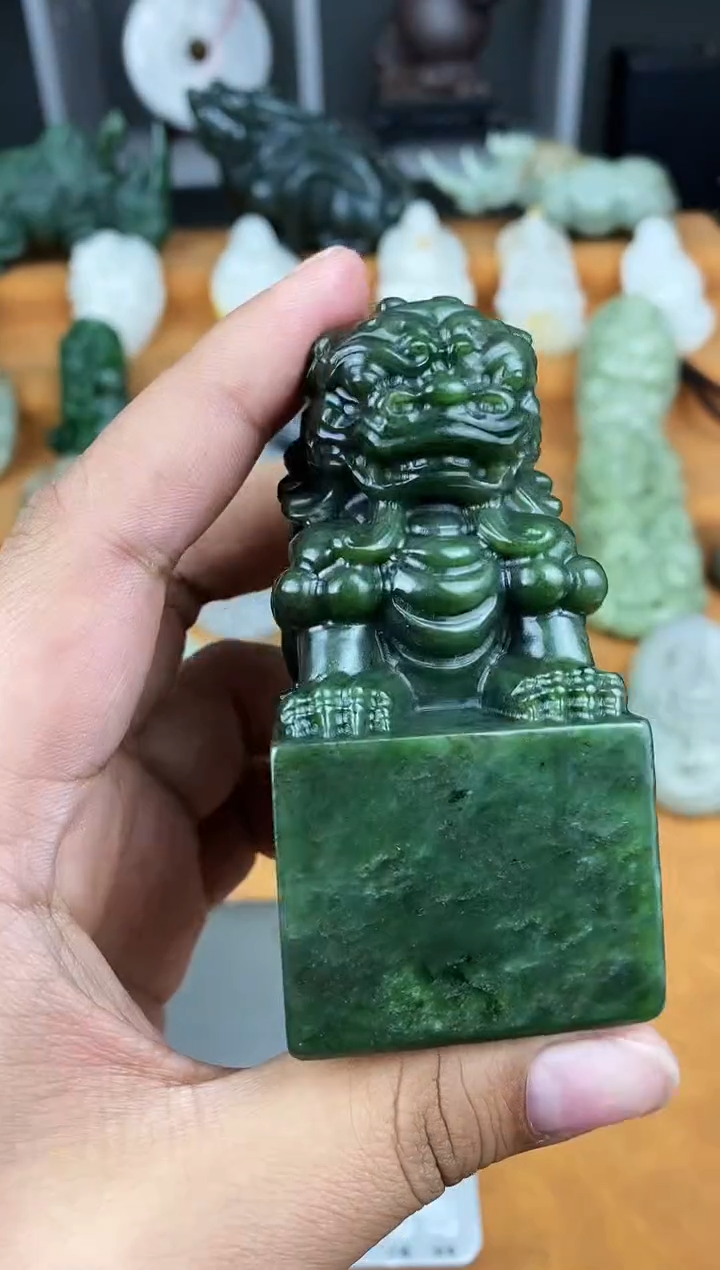 未镶嵌和田玉把件1