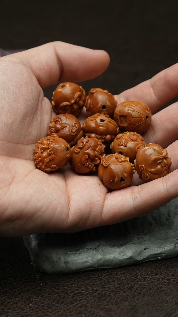 【闪购商品】橄榄核吊坠须派罗汉