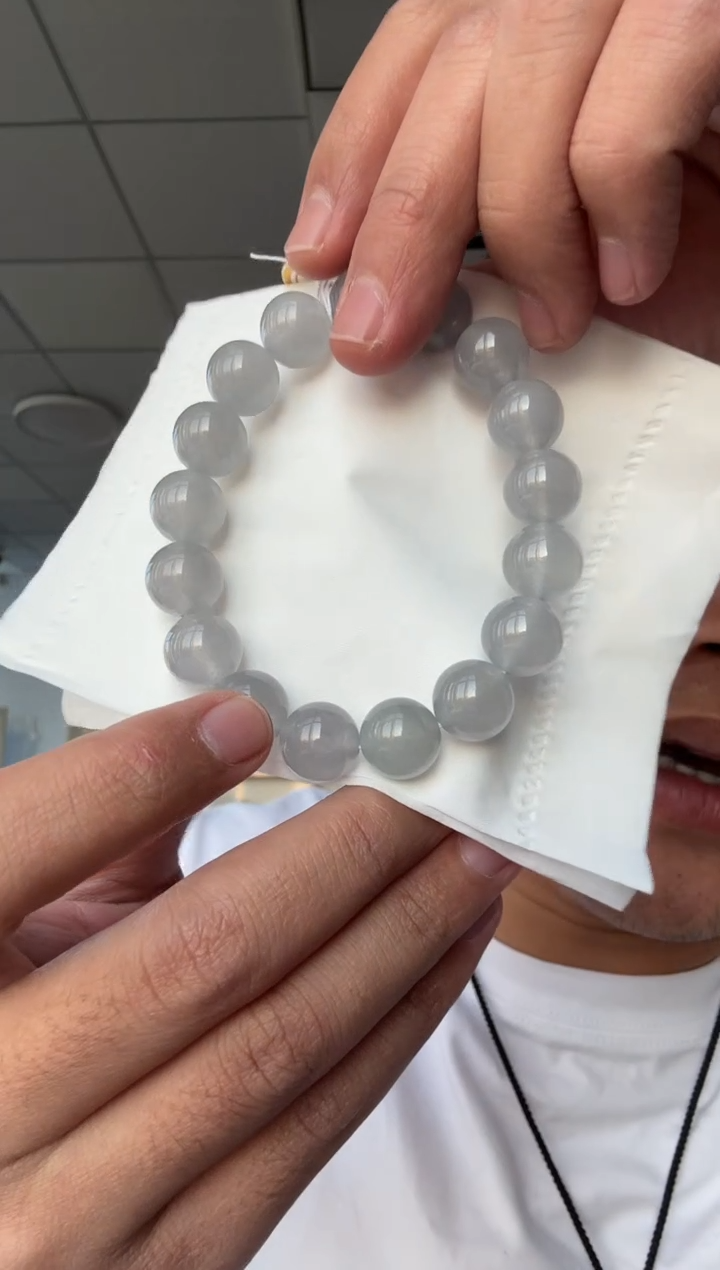 颈饰未镶嵌翡翠点*天然翡翠A货孤品一件