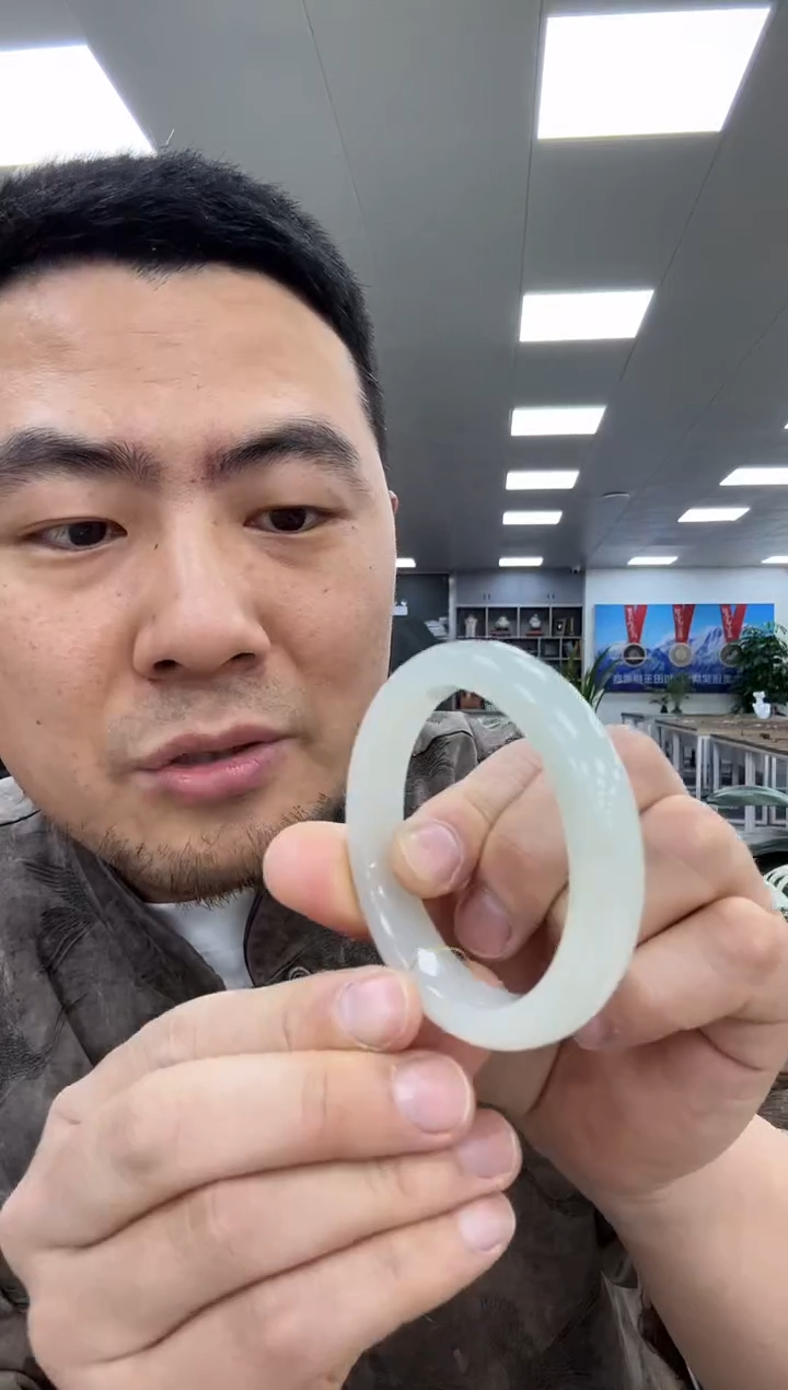 【闪购商品】和田玉手镯未镶嵌54-55  016