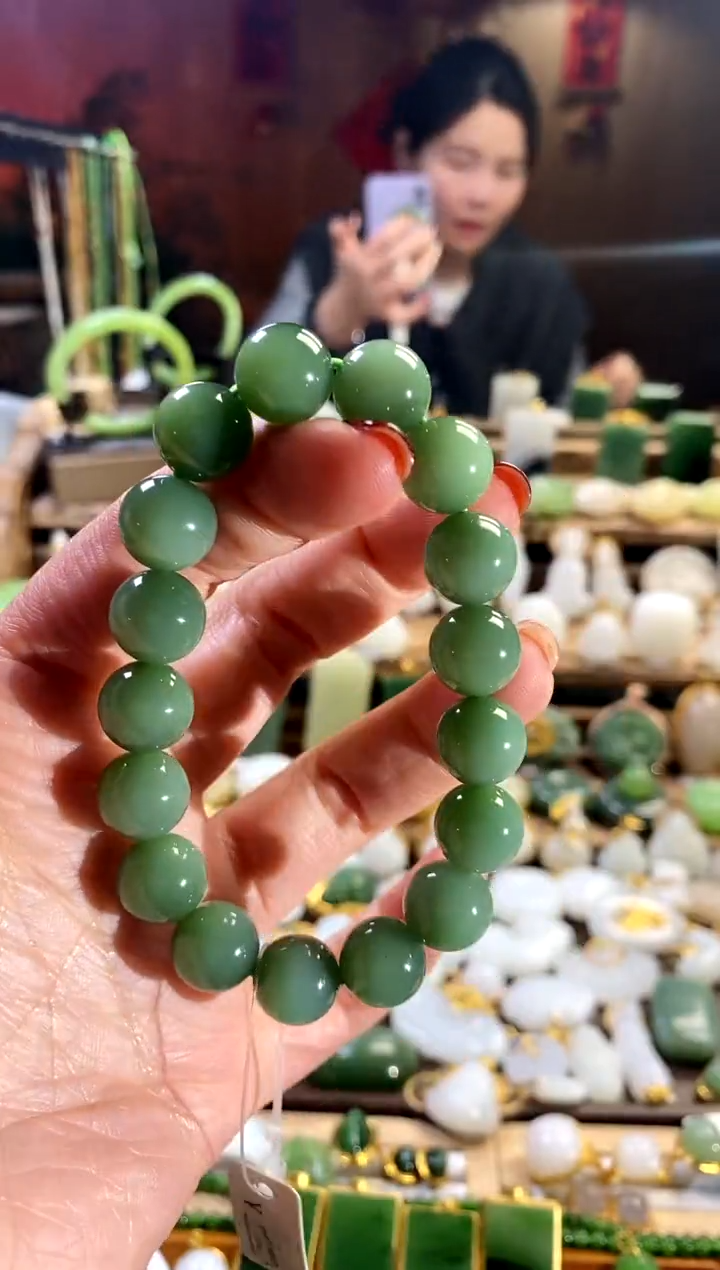 【闪购商品】和田玉手链未镶嵌。