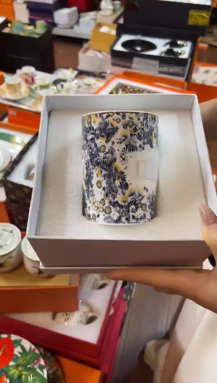 杯鸿辉家品牌瓷器，京东包邮！