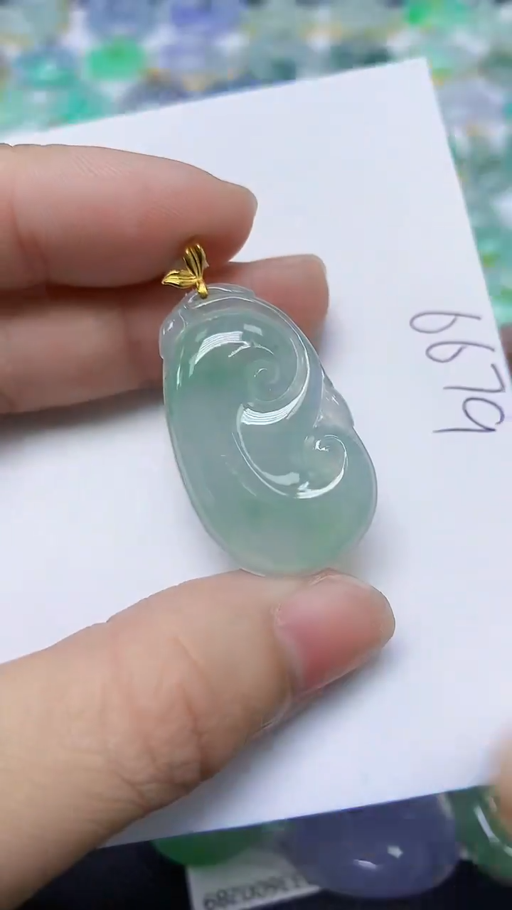 翡翠18K金镶嵌颈饰天然自然緬甸A貨翡翠