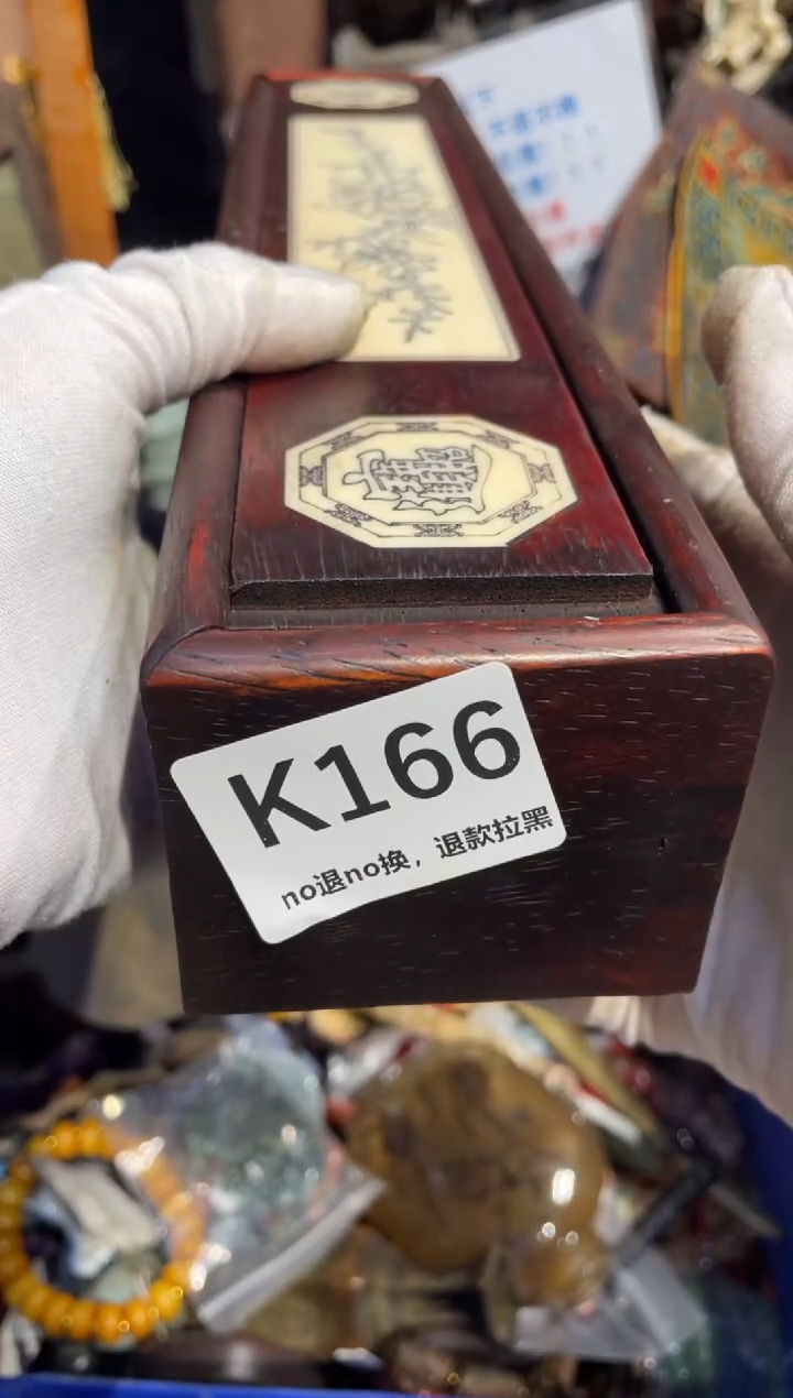 瓷片天****谁表姐直播所见所得