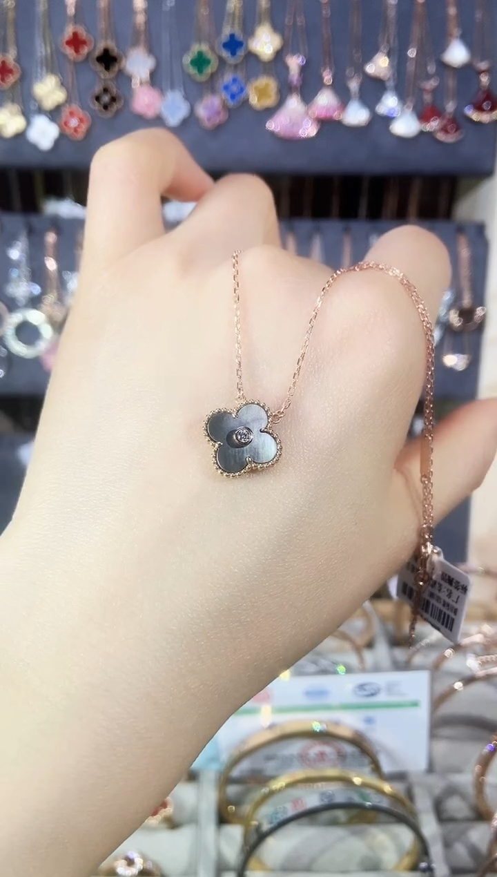 套链钻石18K金镶嵌钻石k玫灰草