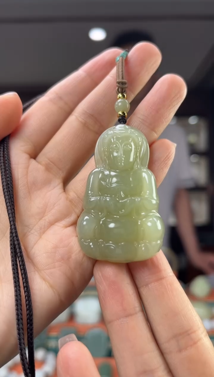 和田玉未镶嵌颈饰佩佩