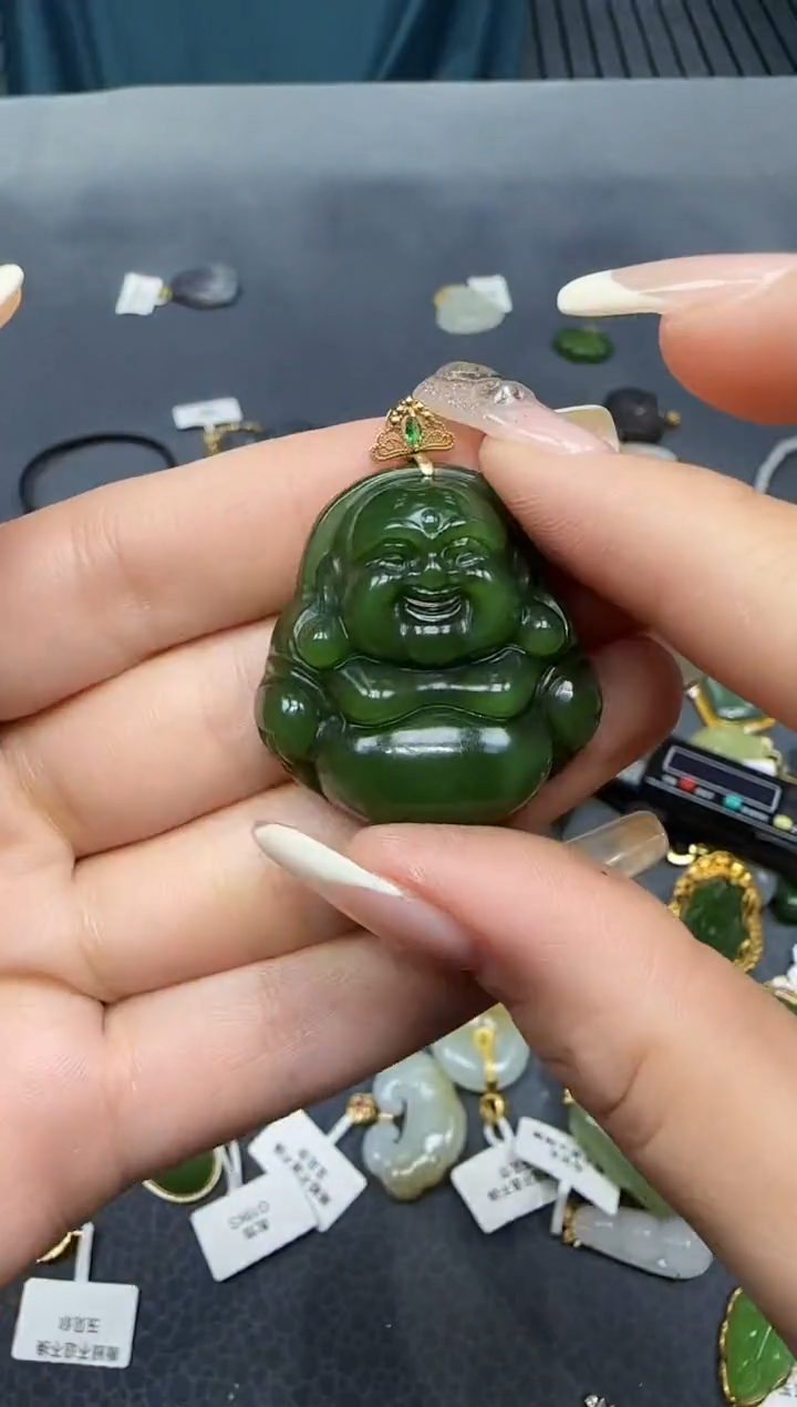【闪购商品】和田玉挂件18K金镶嵌1