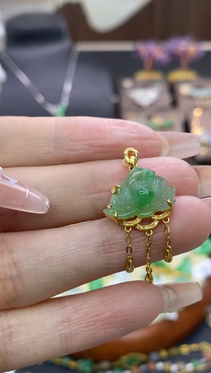 【闪购商品】翡翠颈饰18K金镶嵌净货15890