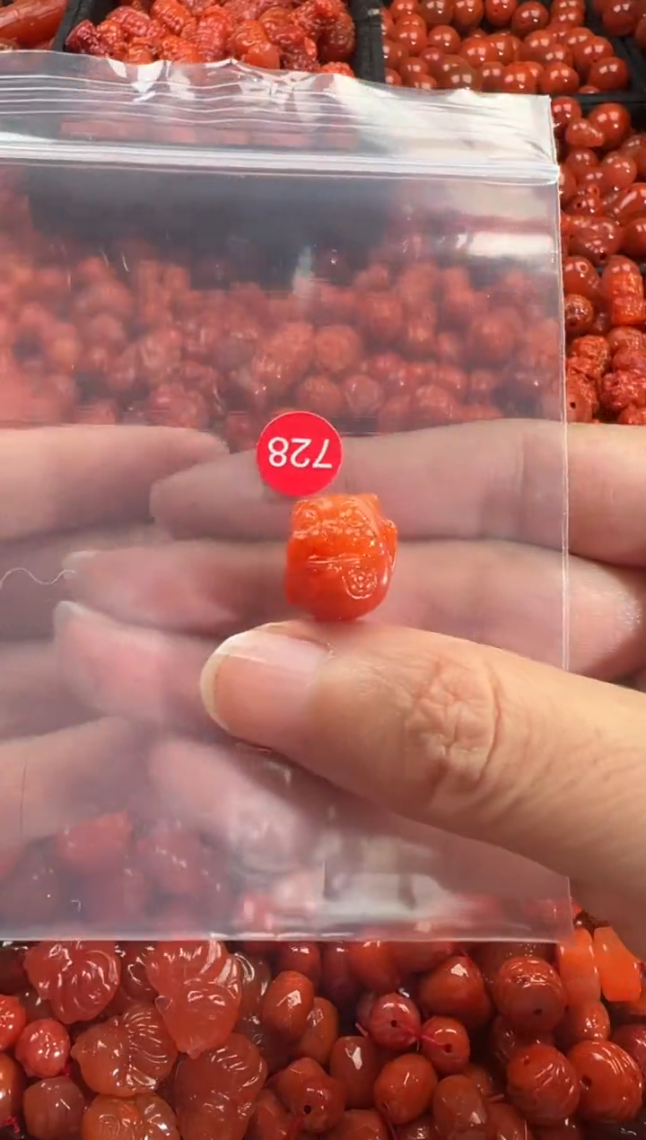 颈饰未镶嵌南红玛瑙1