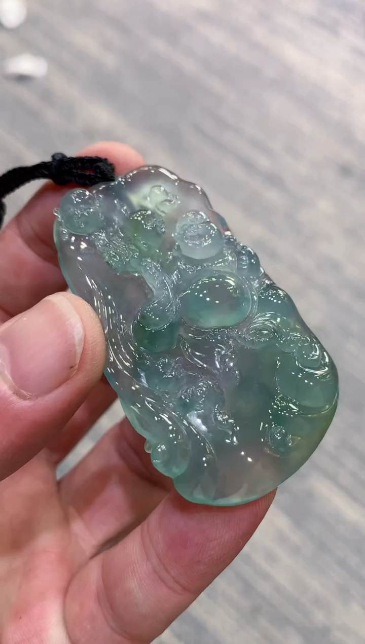 颈饰未镶嵌翡翠天然A货翡翠