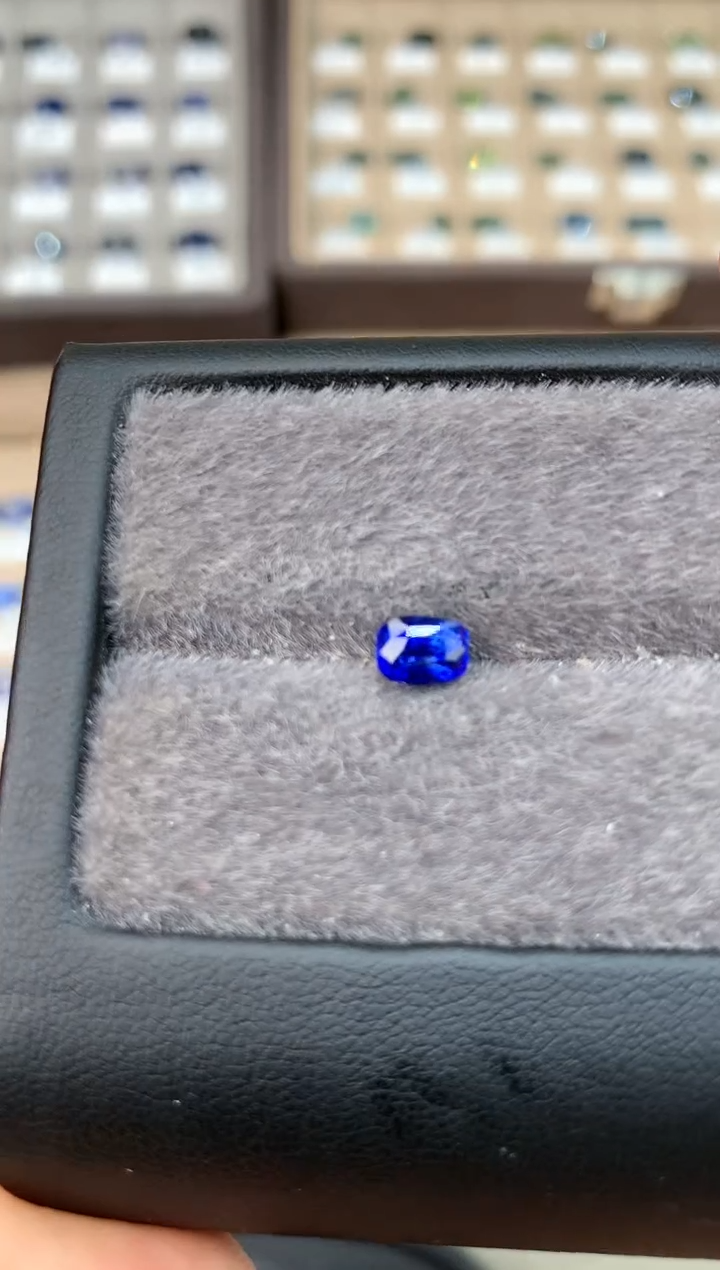 【闪购商品】定制蓝宝石裸石未镶嵌1.07ct 兰卡老烧皇家蓝