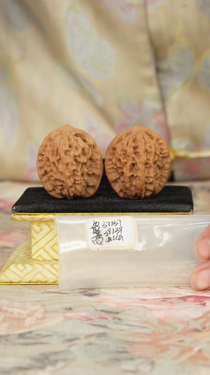 【闪购商品】文玩核桃把件非嫁接马老四