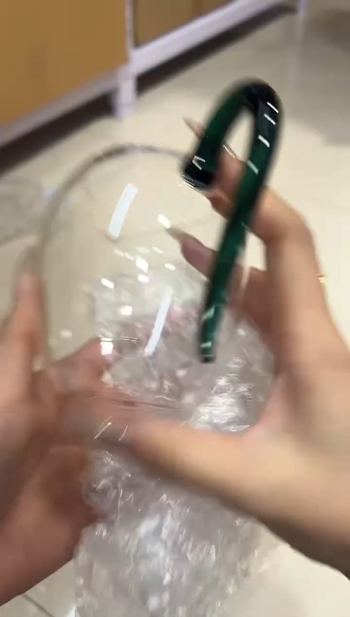 湖绿色怡然简易包装