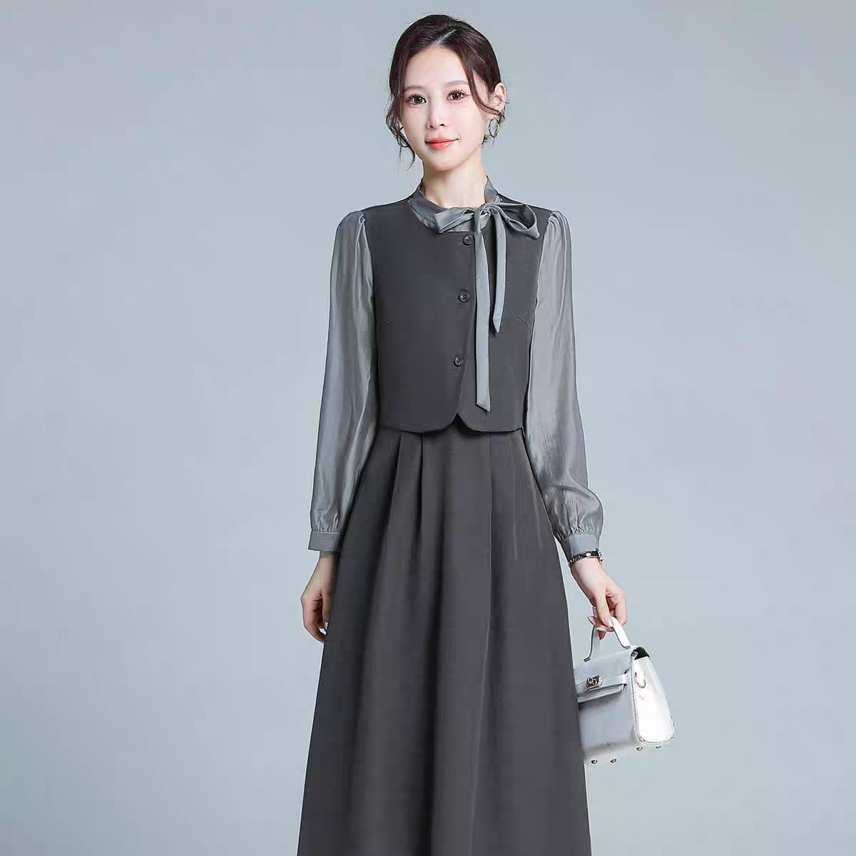 L 039现货品牌折扣女装假两件拼接轻奢时尚显瘦气质连衣裙