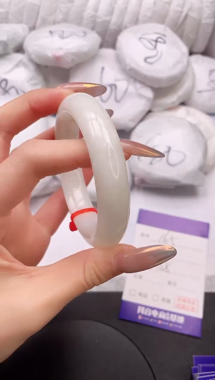 【闪购商品】和田玉手镯未镶嵌28K165-55