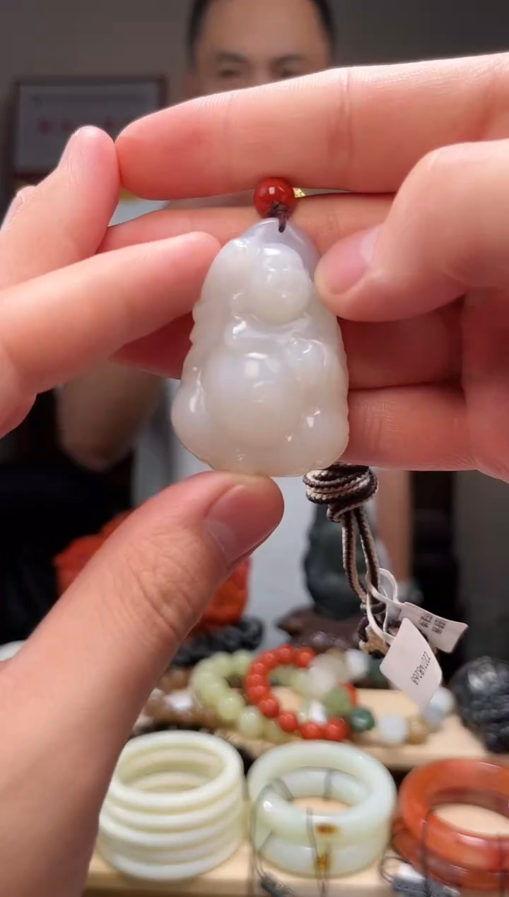 颈饰未镶嵌和田玉江*吊坠