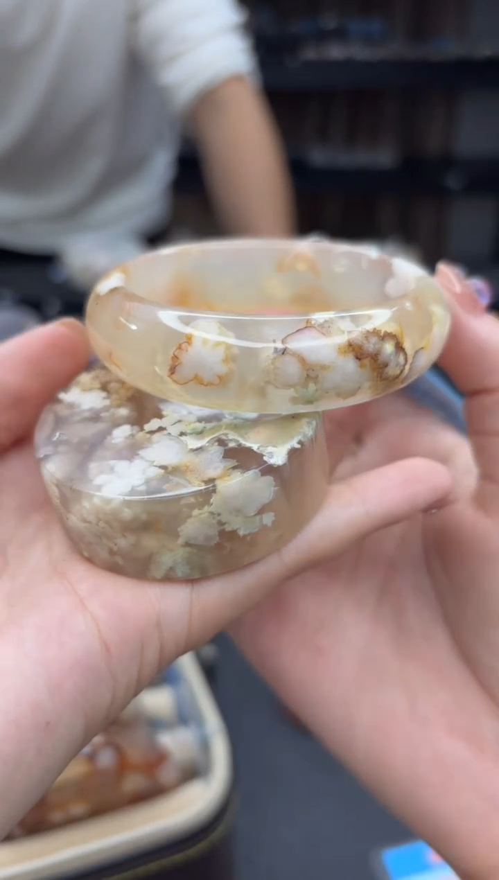 【闪购商品】石英质玉手镯未镶嵌976（57圈赠送镯心）