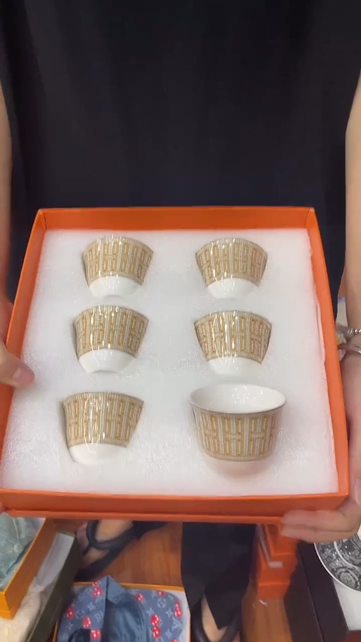 杯鸿辉家品牌瓷器，京东包邮！