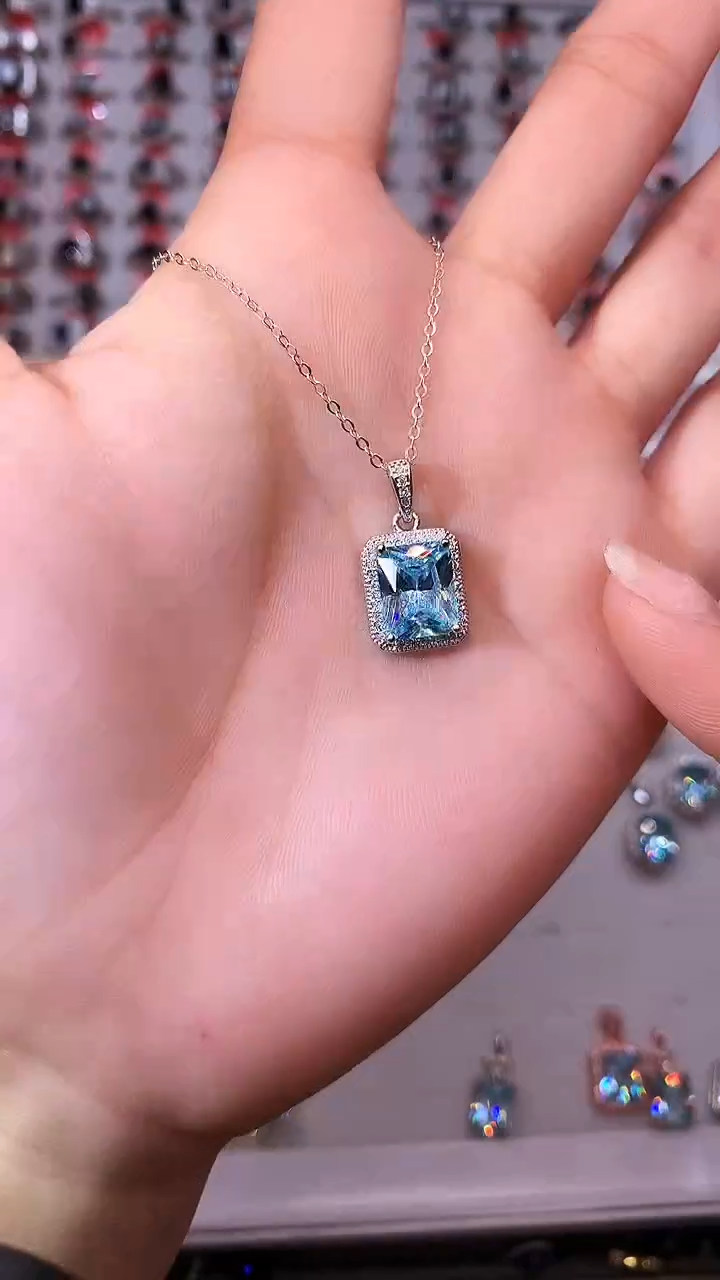 【闪购商品】海蓝宝石吊坠(赠链)银S925镶嵌11111