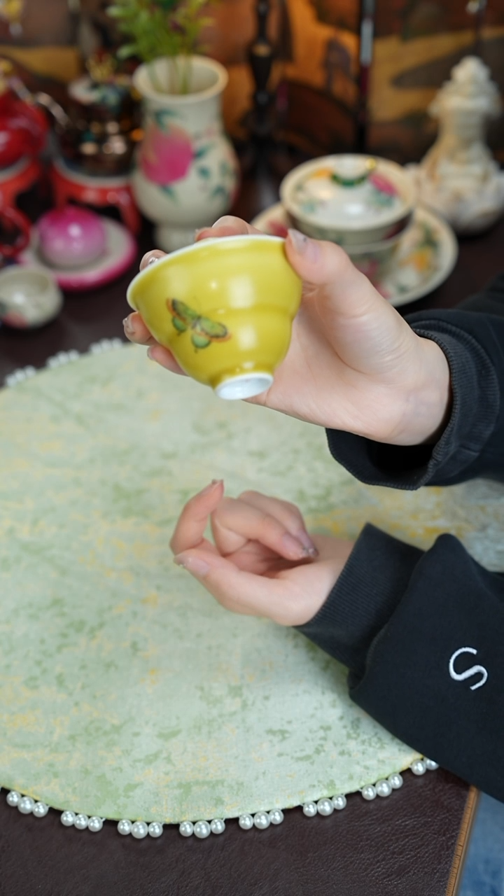 景德镇手工手绘三秋月粉彩盖碗