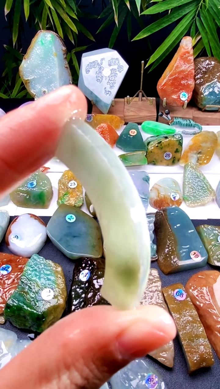【闪购商品】定制翡翠未镶嵌翡翠