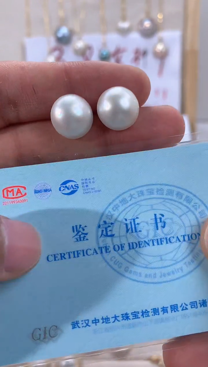 【闪购商品】拼合珍珠（马贝珠）耳饰18K金镶嵌1