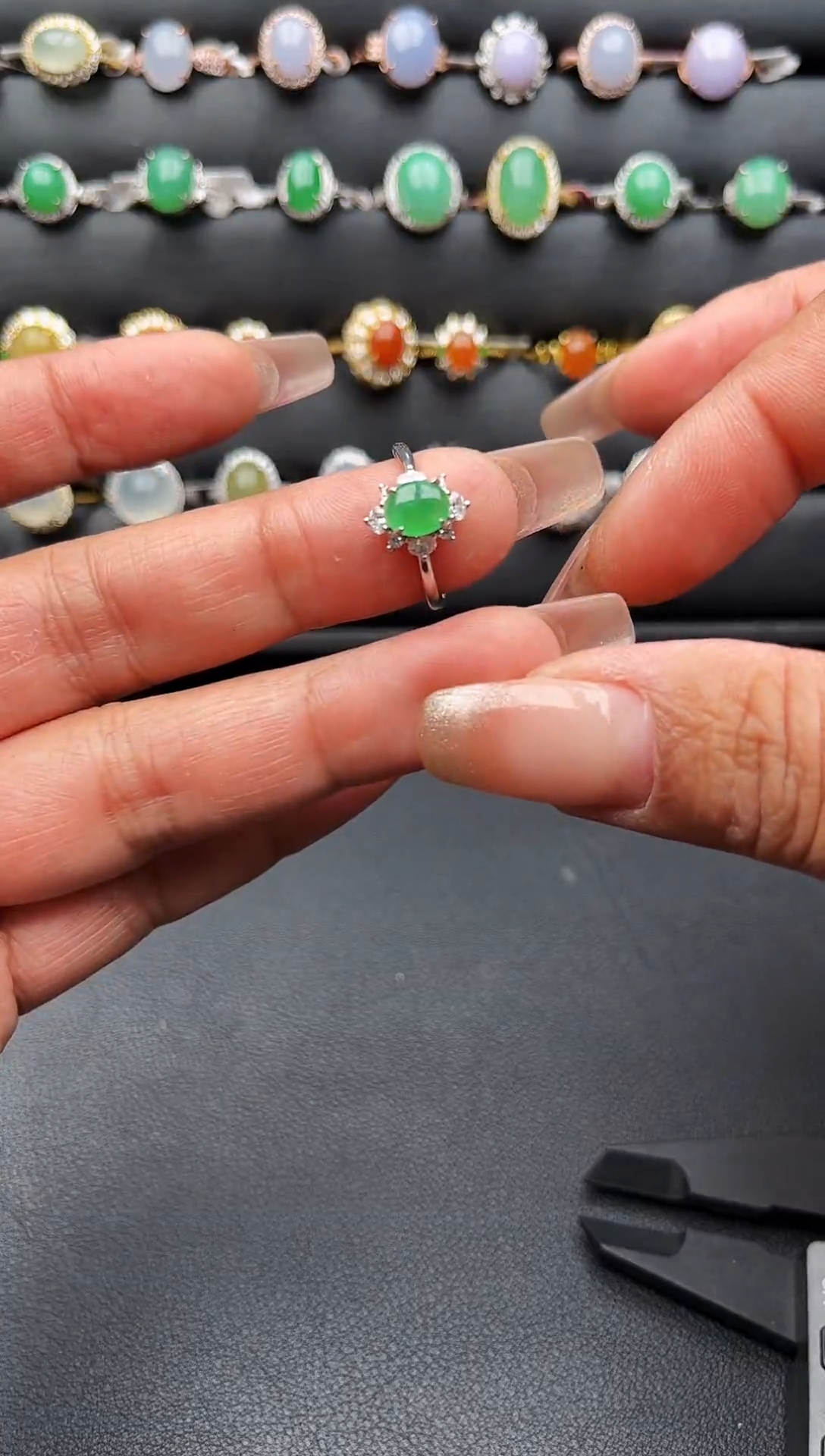 【闪购商品】翡翠戒指银S925镶嵌缅甸天然A货翡翠S925银镶嵌