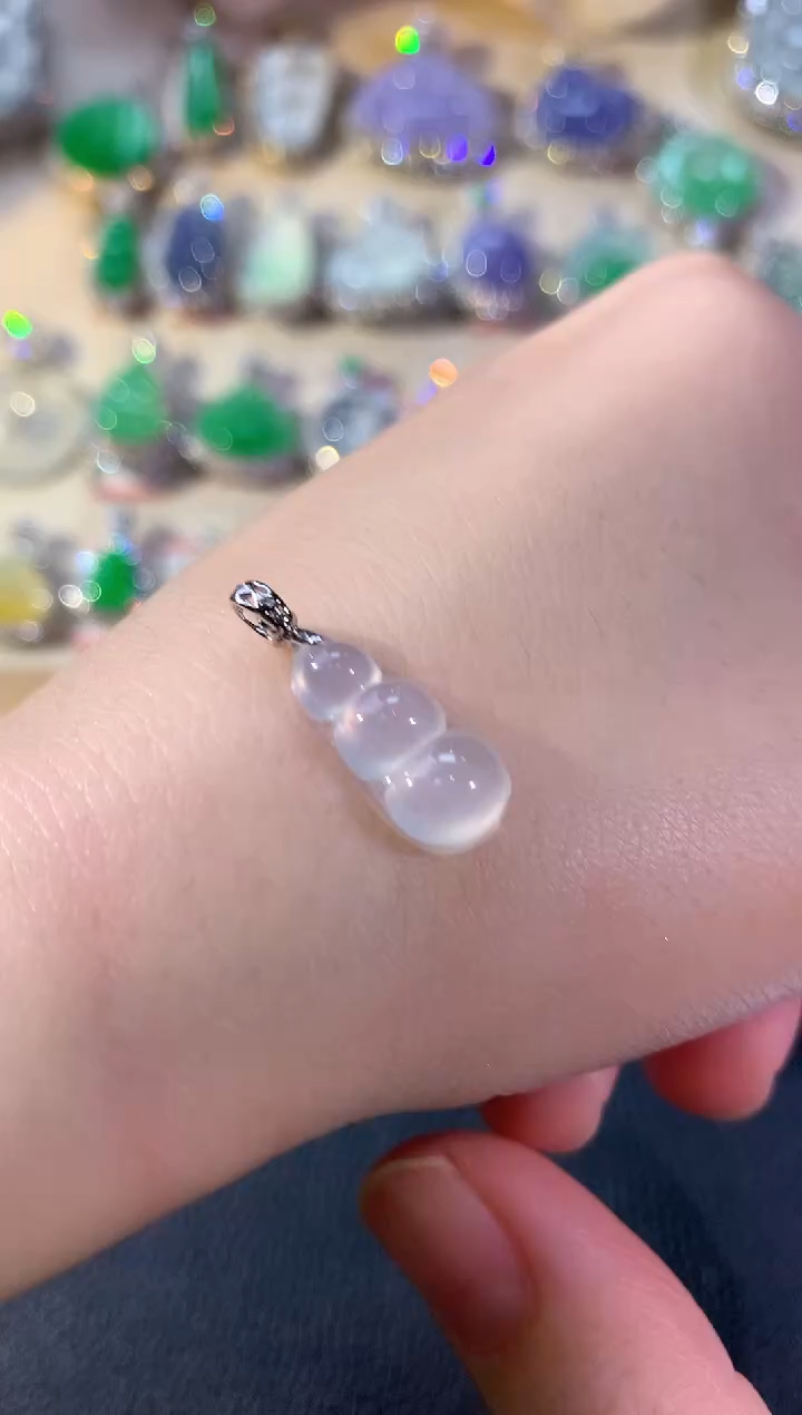 吊坠(不含链)18K金镶嵌翡翠冬日珠宝多样性发货一件Q18