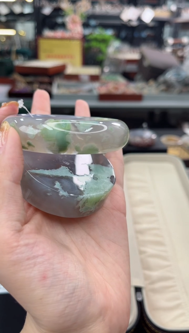 【闪购商品】石英质玉手镯未镶嵌60圈口（赠品镯心）5S822